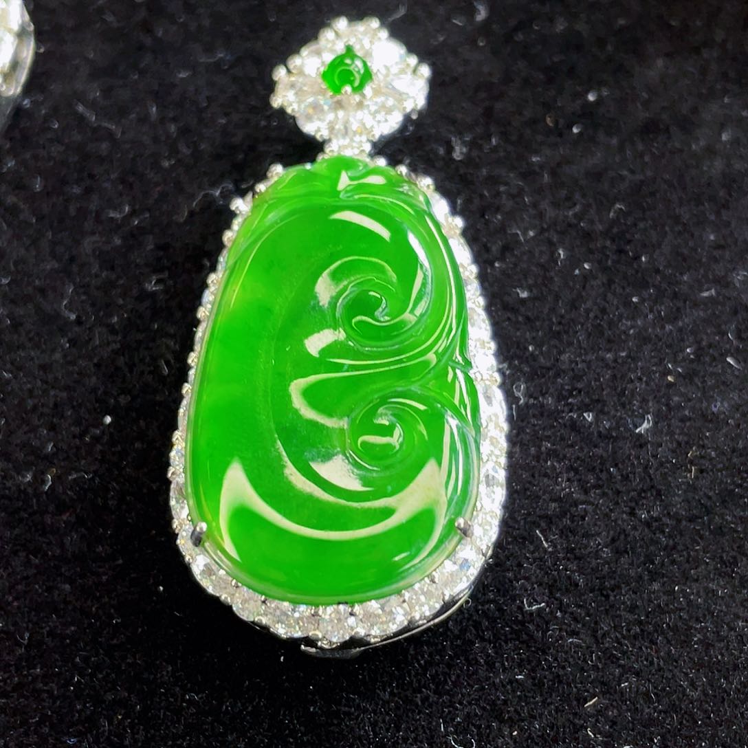 翡翠未镶嵌吊坠(不含链)