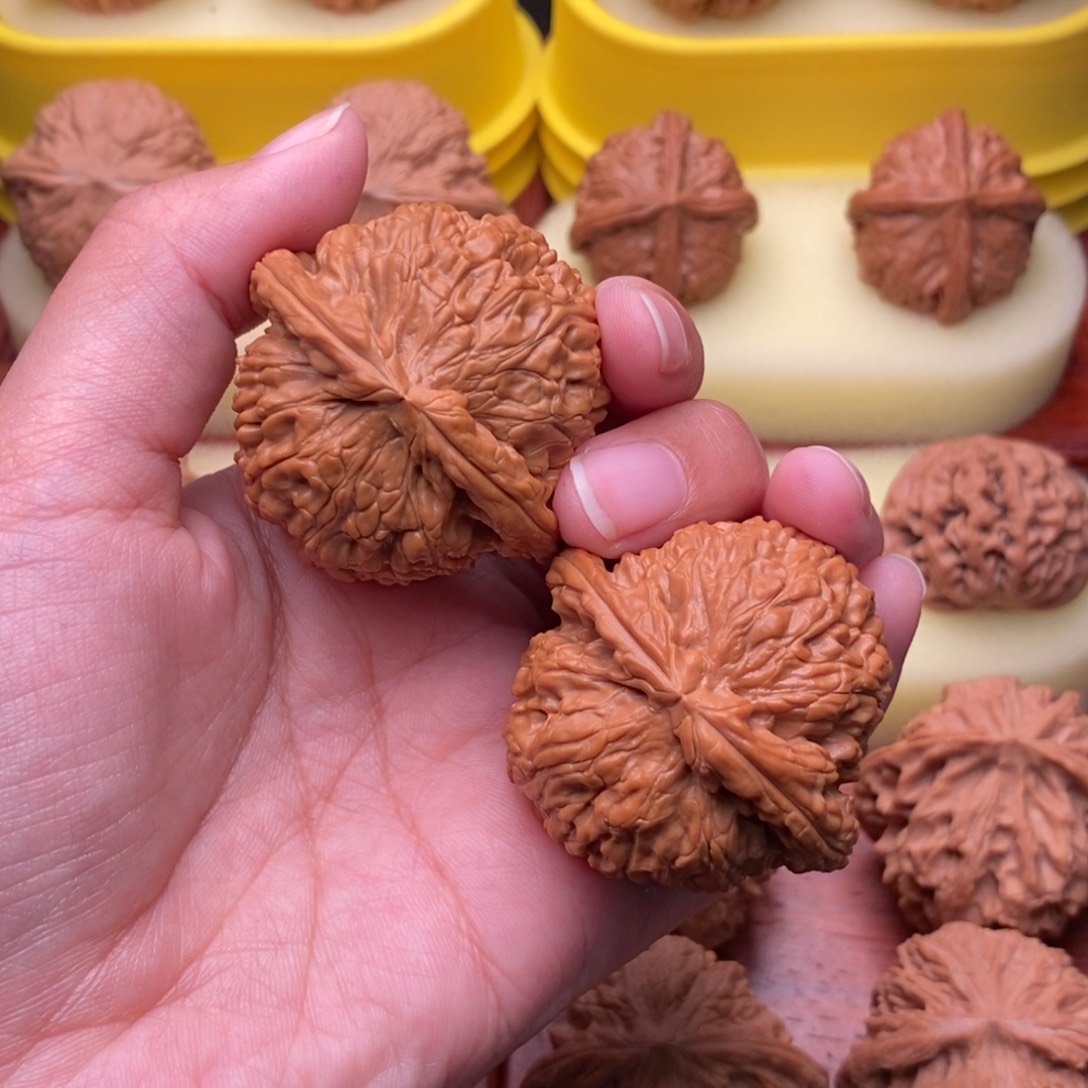 把件文玩核桃43毕业大球白