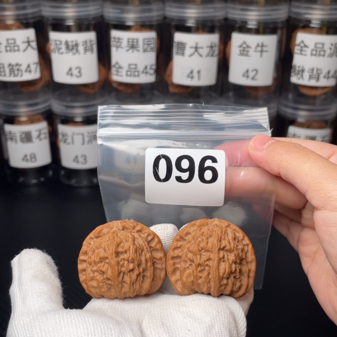 把件文玩核桃43白狮子