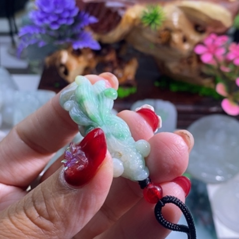 【闪购商品】颈饰未镶嵌翡翠鱼