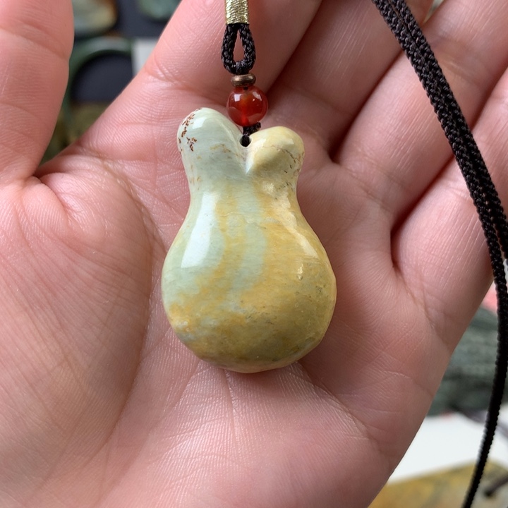 岫岩河磨玉（透闪石质玉）挂件未镶嵌