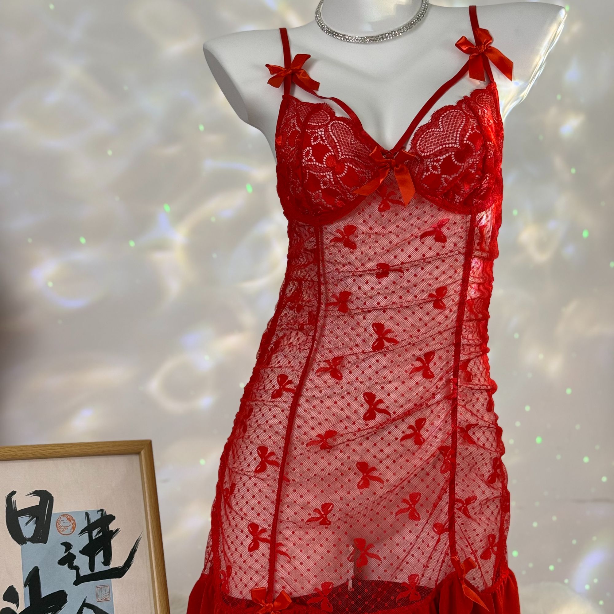 【拾色】褶皱吊带睡裙钢托红色蕾丝紧身睡衣大码