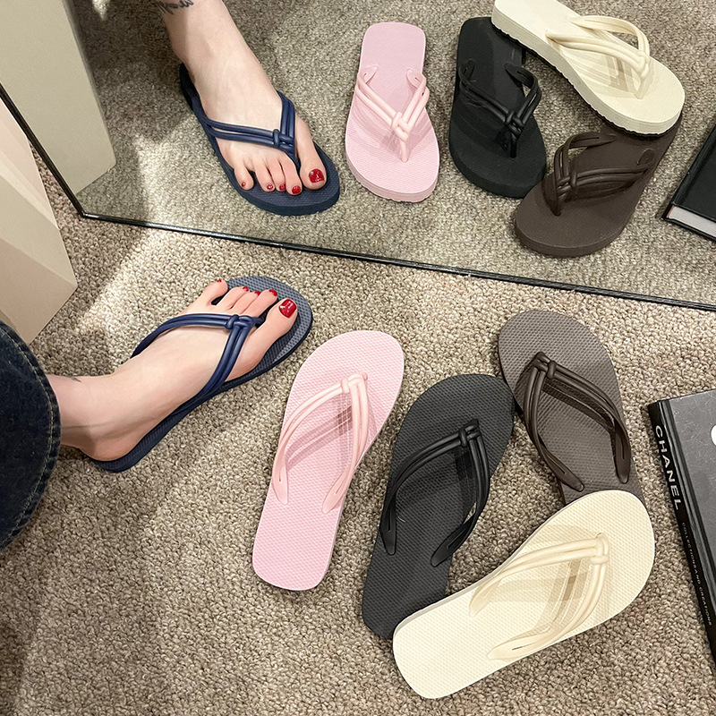软底防滑夹脚拖鞋女夏季百搭潮流凉鞋沙滩款网红休闲鞋人字拖鞋