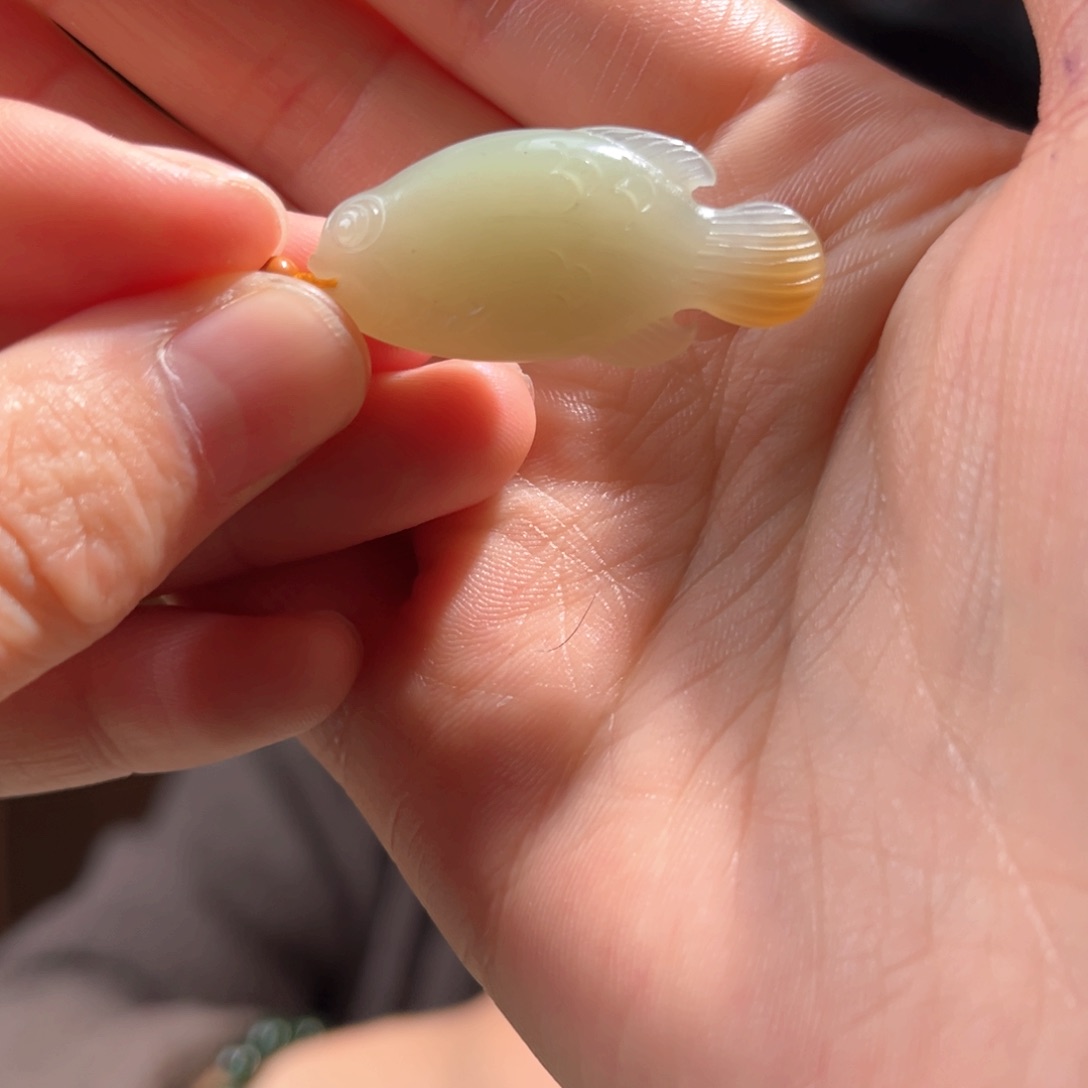 吊坠(不含链)未镶嵌和田玉新疆若羌戴糖鱼255