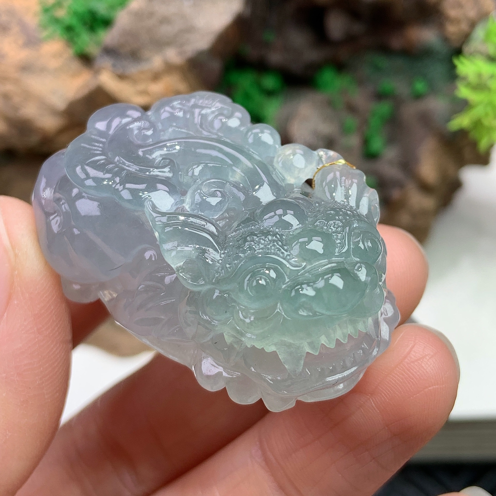 天然缅甸A货翡翠冰冰烟紫底口含珠貔貅吊坠，尺寸39.8-25.8-16.3mm