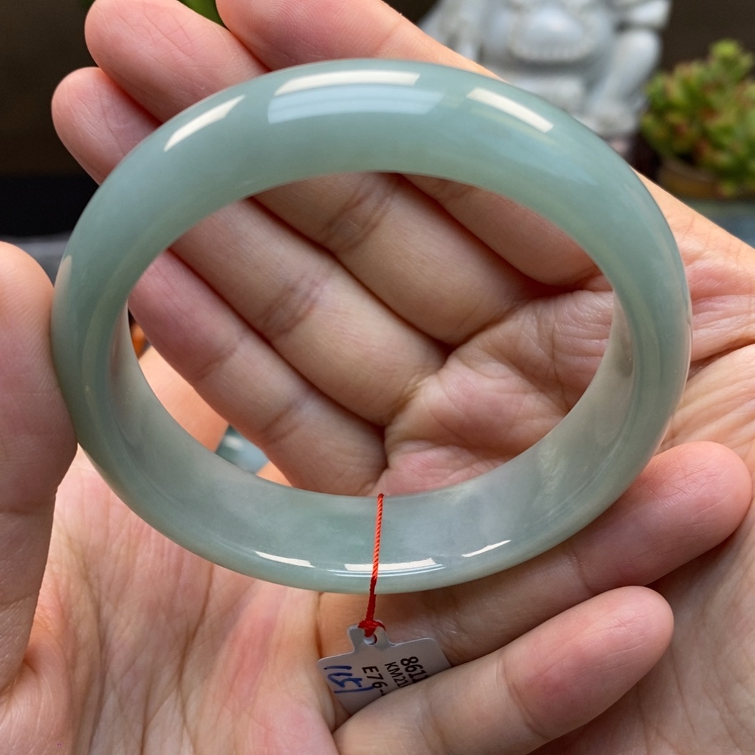 翡翠手镯未镶嵌天然
