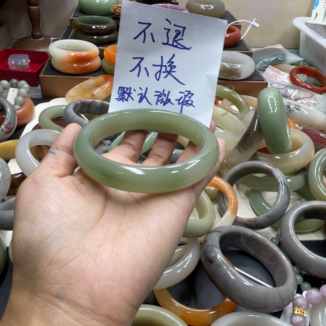 宁***7石英岩玉未镶嵌珠宝奇石