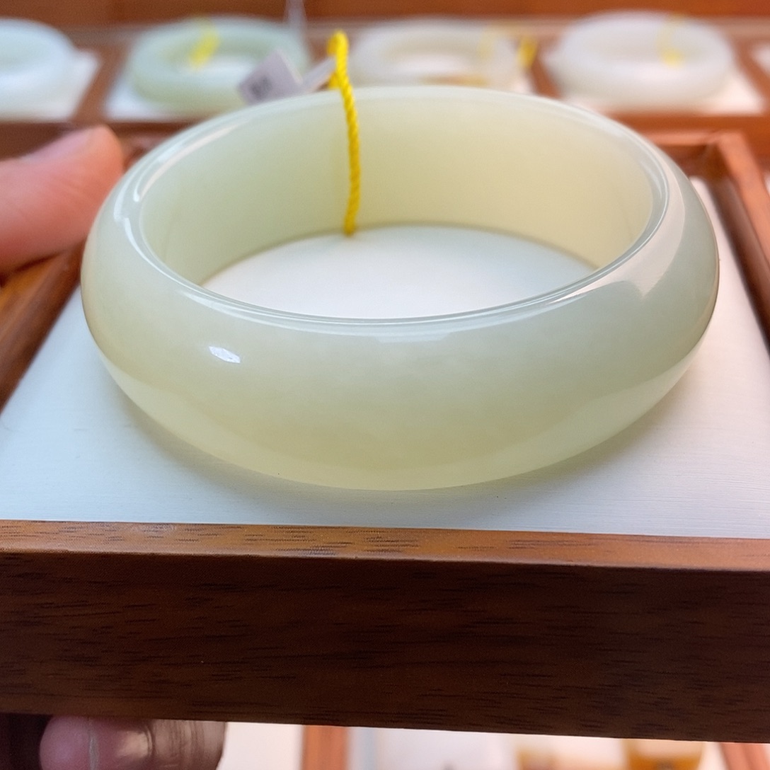 和田玉（白玉）未镶嵌手链