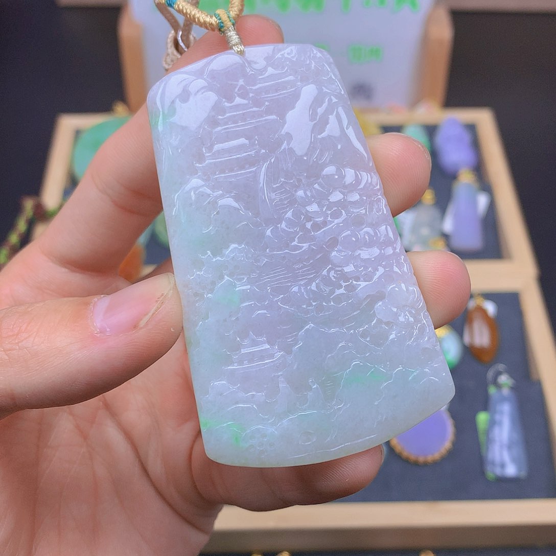 翡翠颈饰未镶嵌翡翠