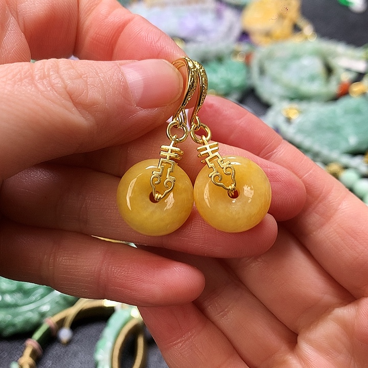 翡翠耳饰未镶嵌耳饰