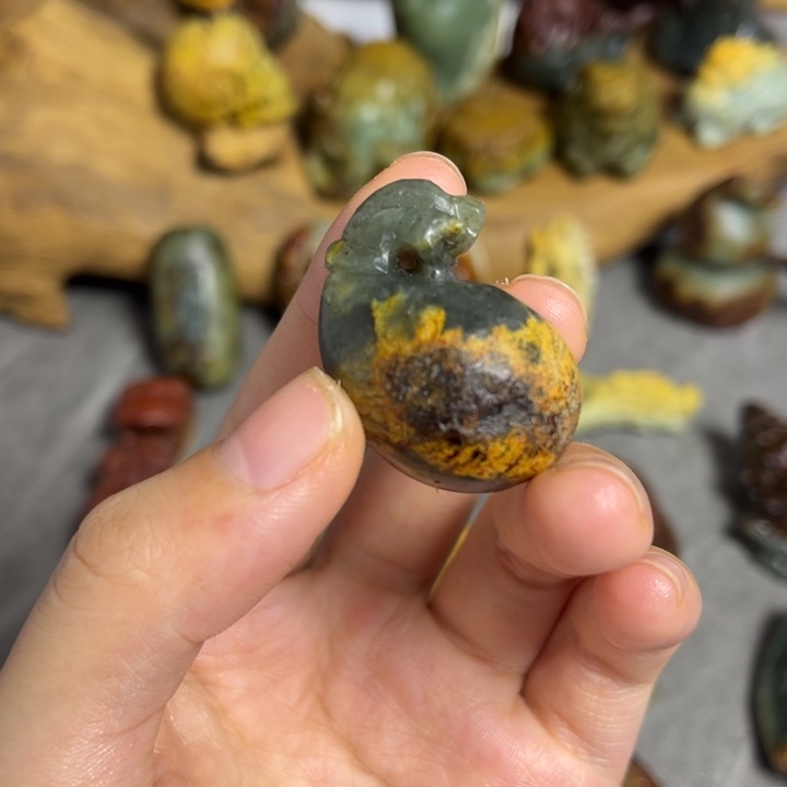 岫岩河磨玉（透闪石质玉）未镶嵌挂件