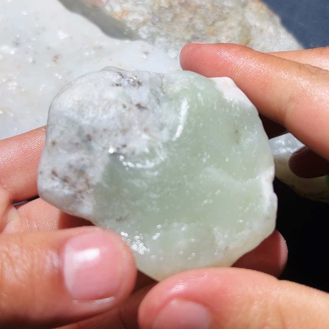 和田玉未镶嵌珠宝奇石