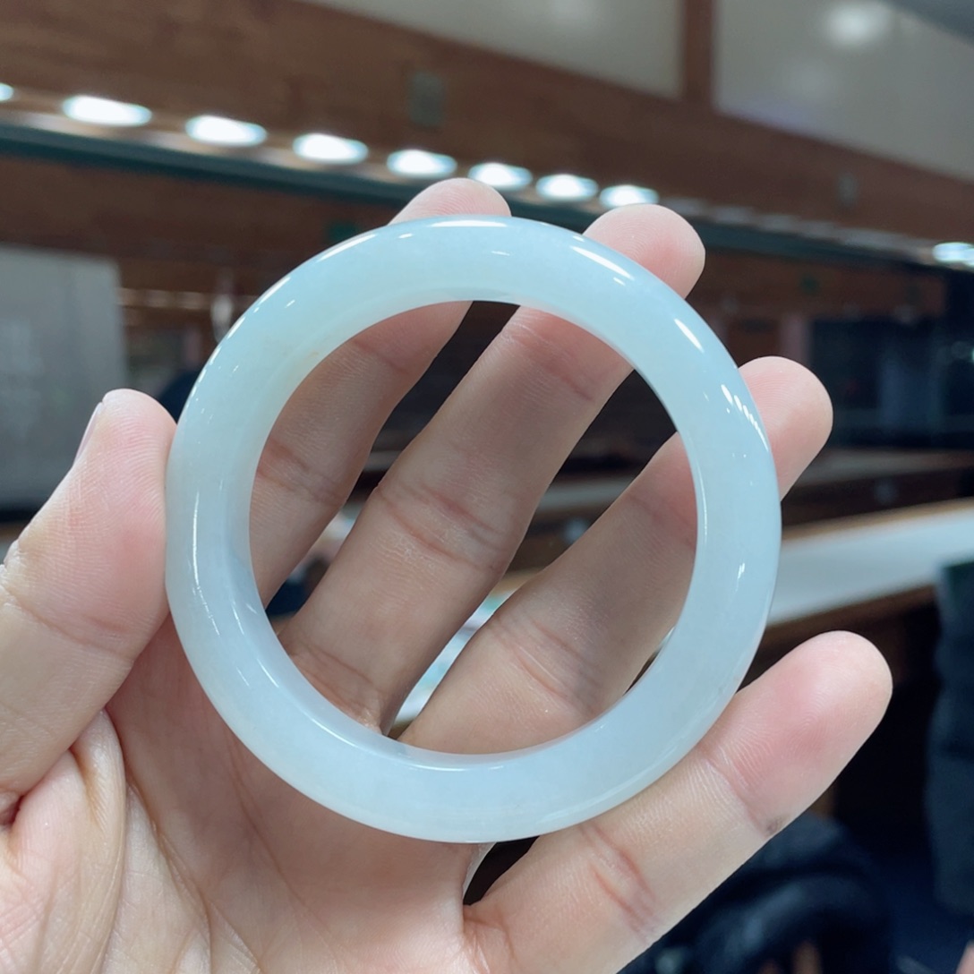 翡翠手镯未镶嵌买断