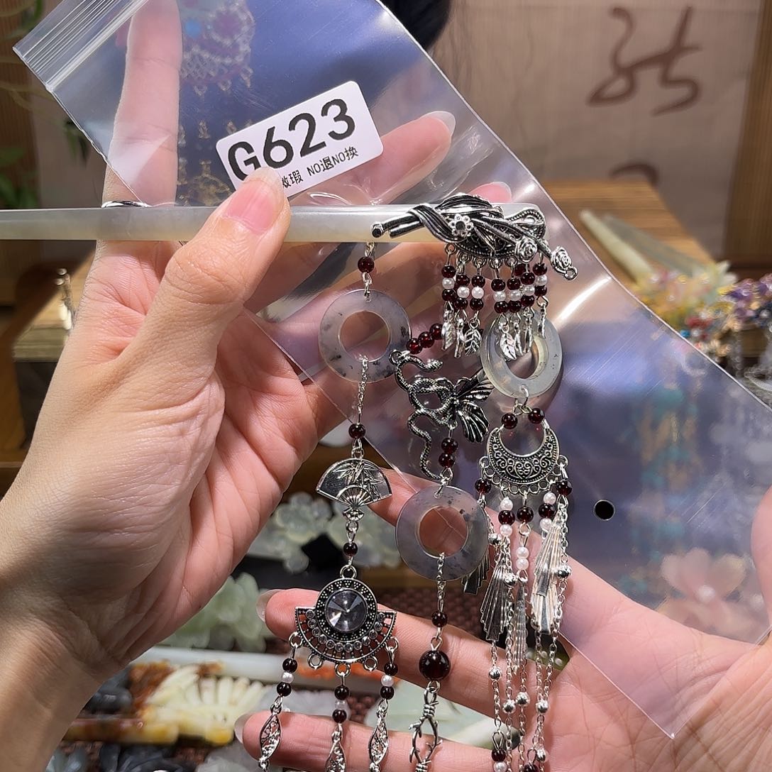 黑***夜蛇纹石玉合金发饰