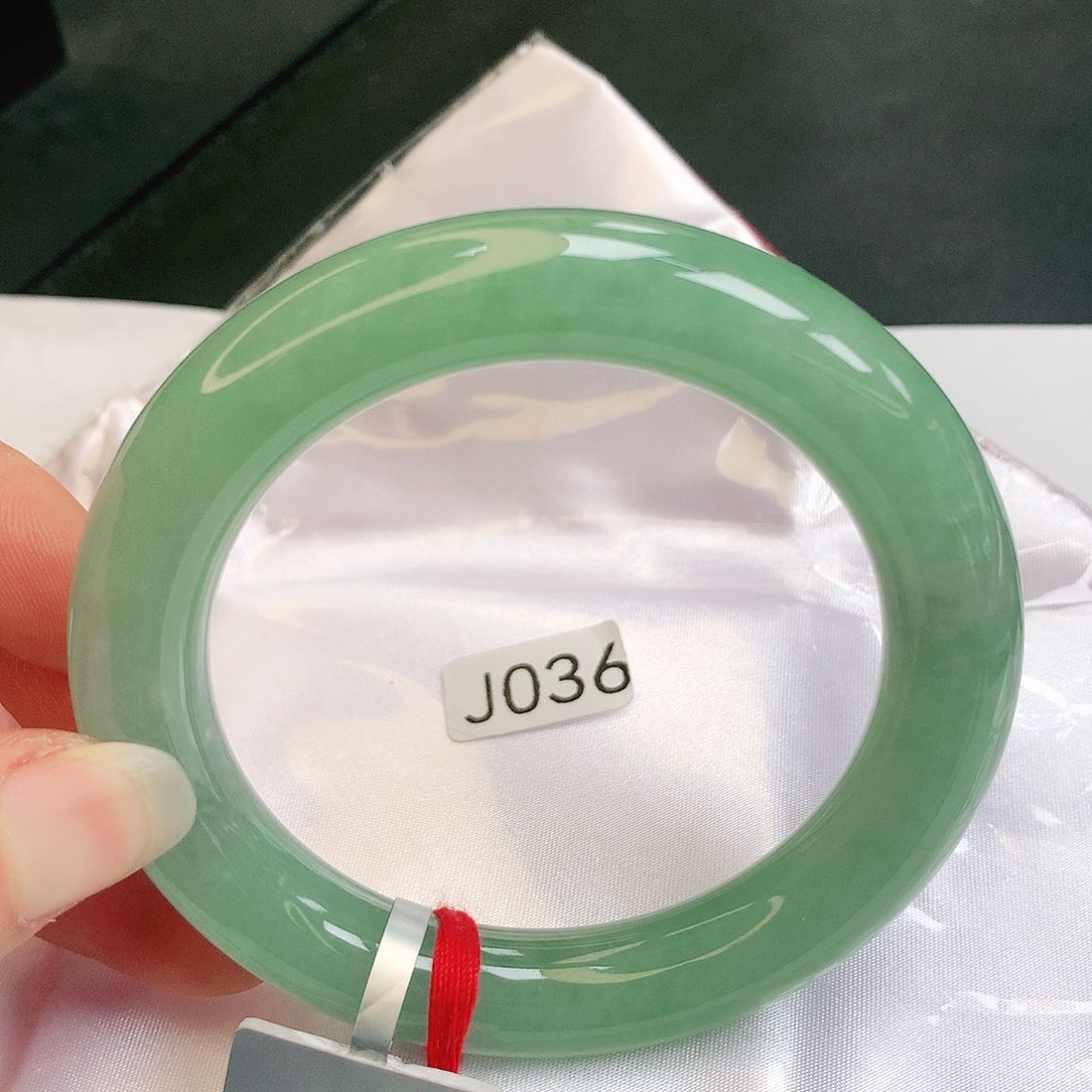 【闪购商品】翡翠手镯未镶嵌缅甸天然a货翡翠