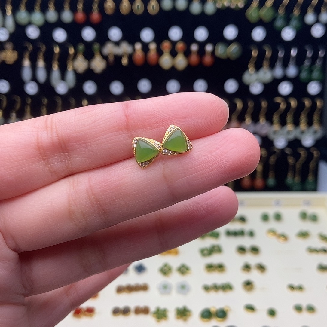 小***星和田玉（碧玉）银S925镀金镶嵌颈饰