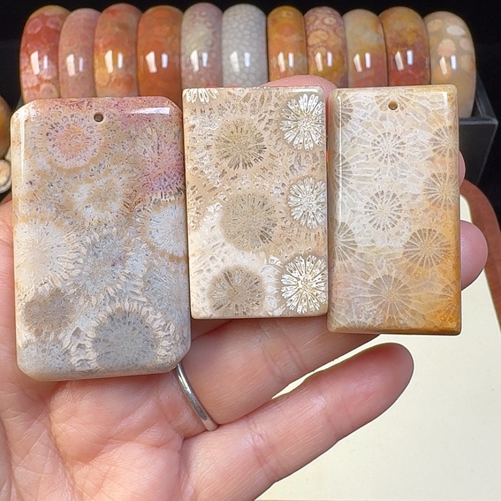 硅化玉未镶嵌吊坠(不含链)3个福利价