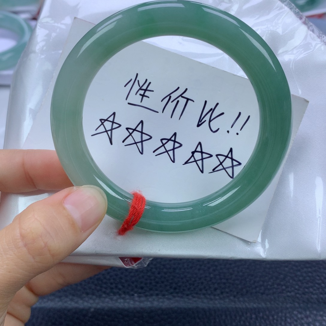 翡翠手镯未镶嵌55.8圆