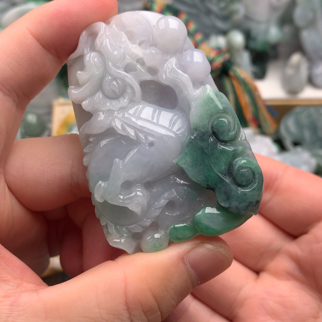 吊坠(不含链)未镶嵌翡翠