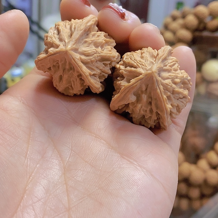 【闪购商品】文玩核桃把件33盘山三棱