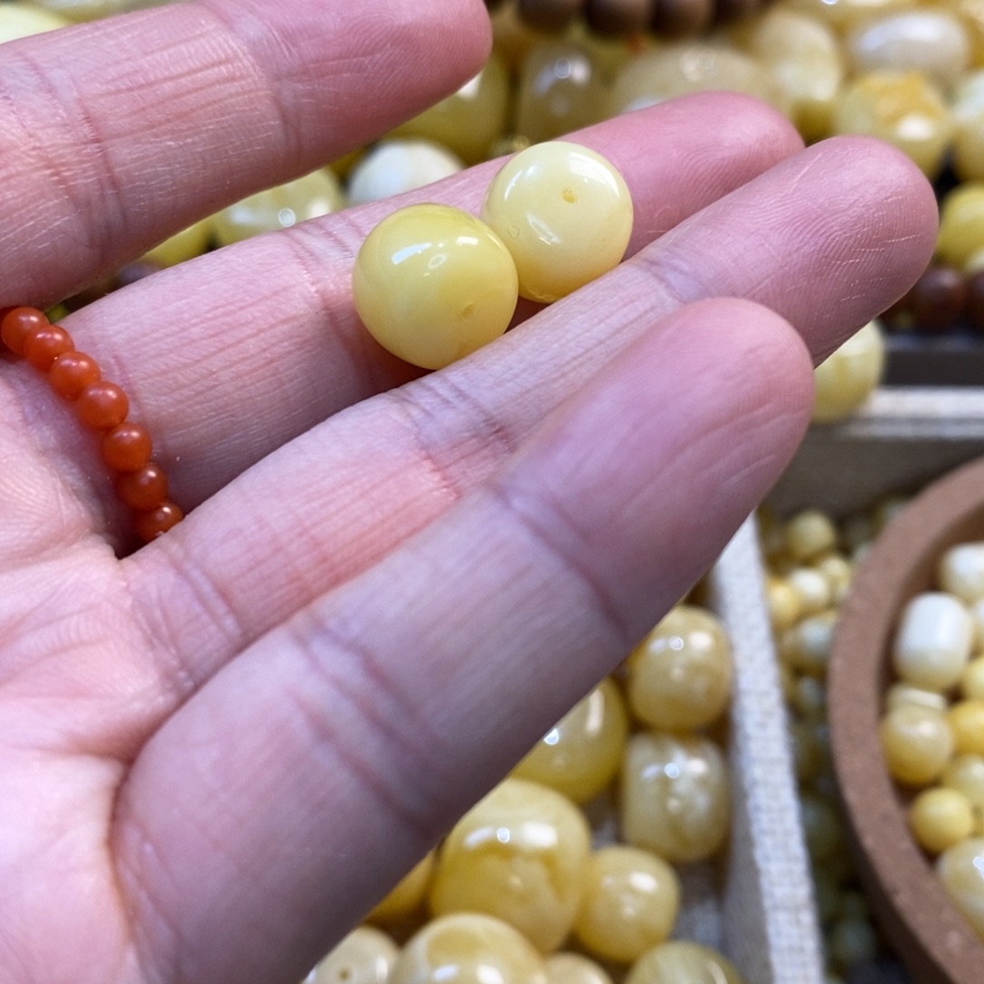 ****愁琥珀未镶嵌裸石蜜蜡配珠