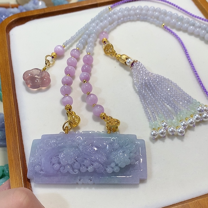 翡翠未镶嵌颈饰翡翠吊坠