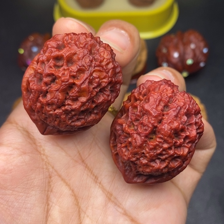 吊坠文玩核桃37尺铁狮子球