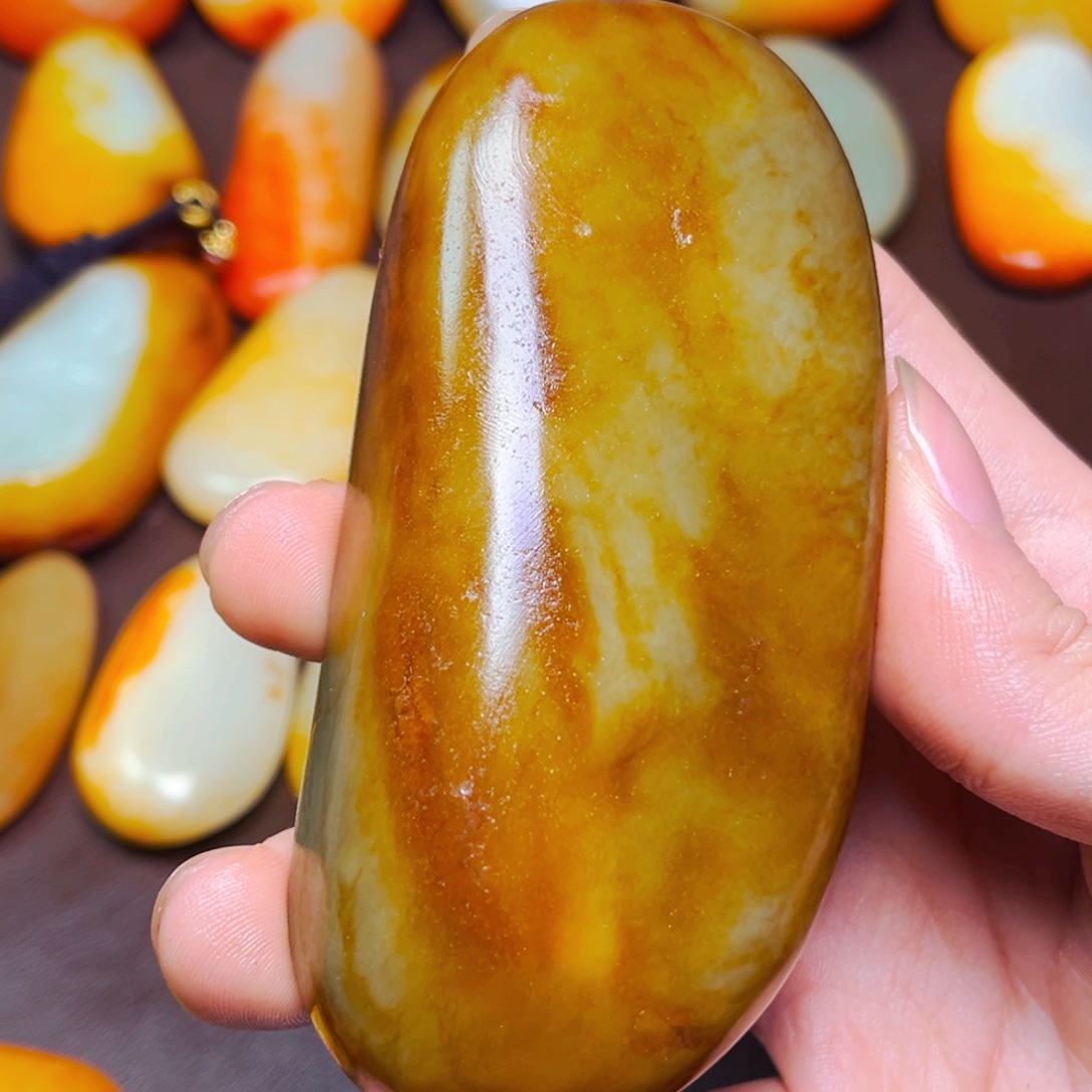 和田玉未镶嵌珠宝奇石