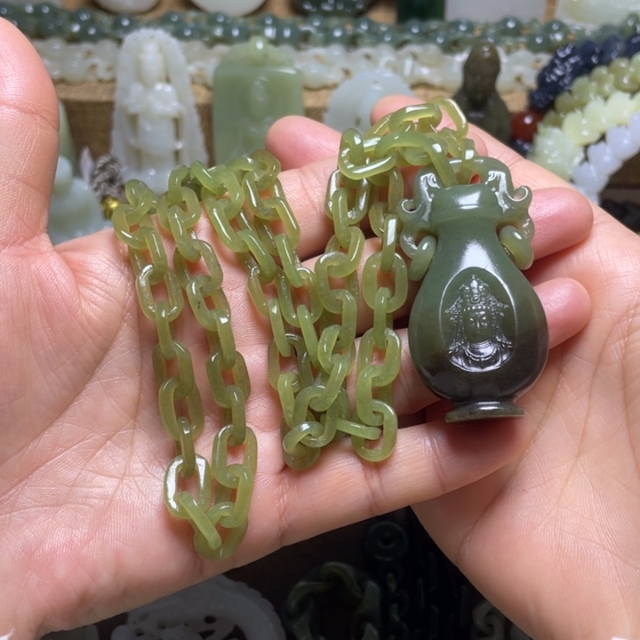 和田玉未镶嵌颈饰