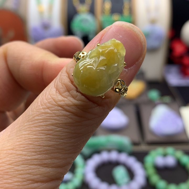 翡翠未镶嵌吊坠(不含链)翡翠戒指