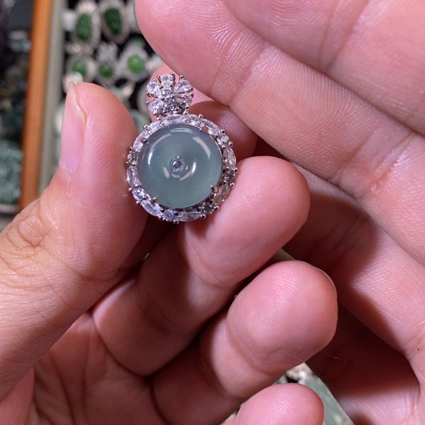 【闪购商品】翡翠未镶嵌颈饰天然