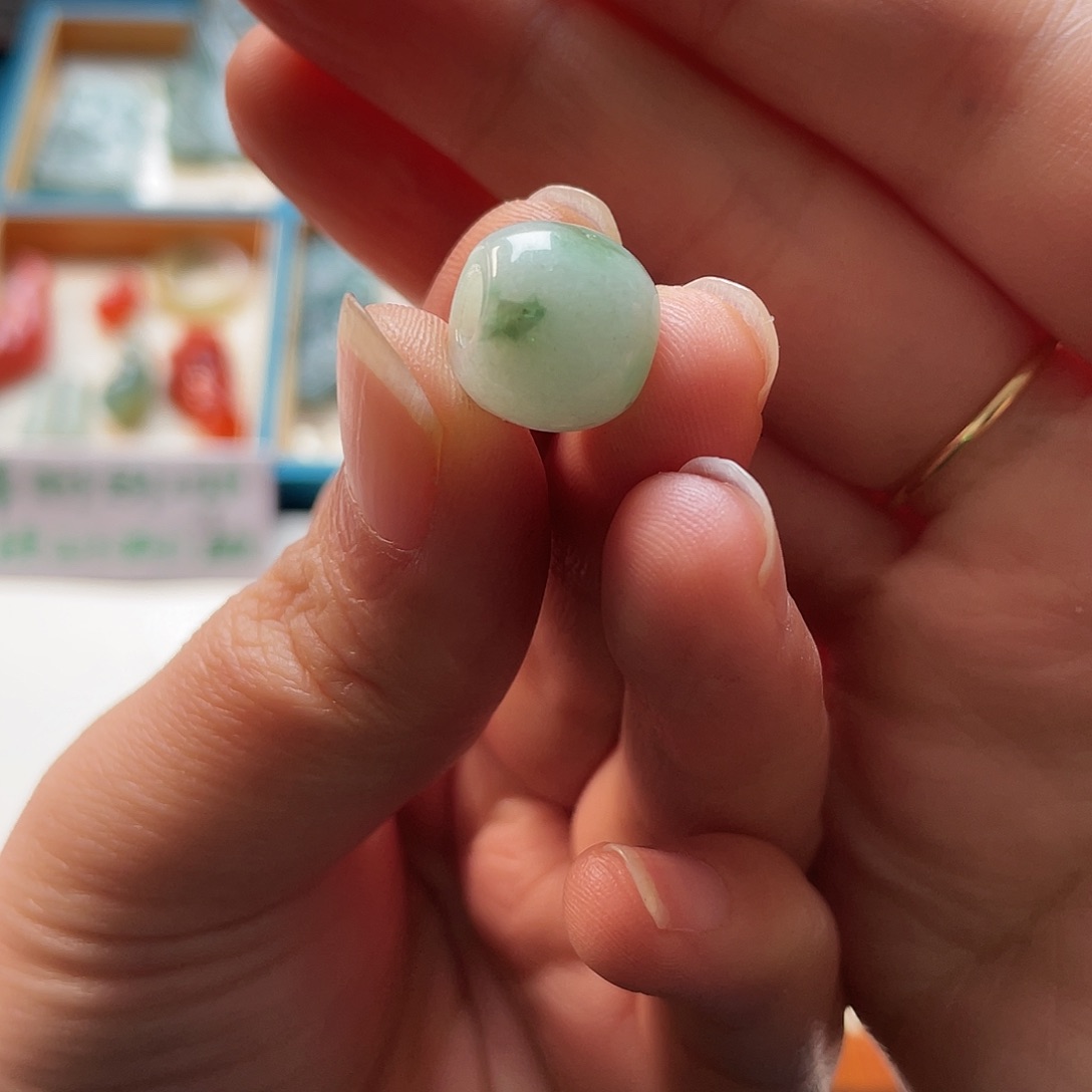 翡翠未镶嵌手链桶珠