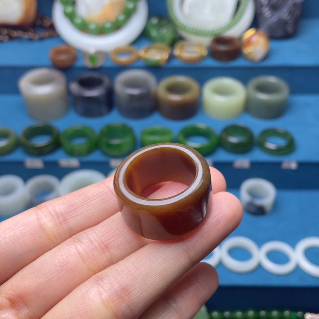 和田玉扳指未镶嵌懿**变