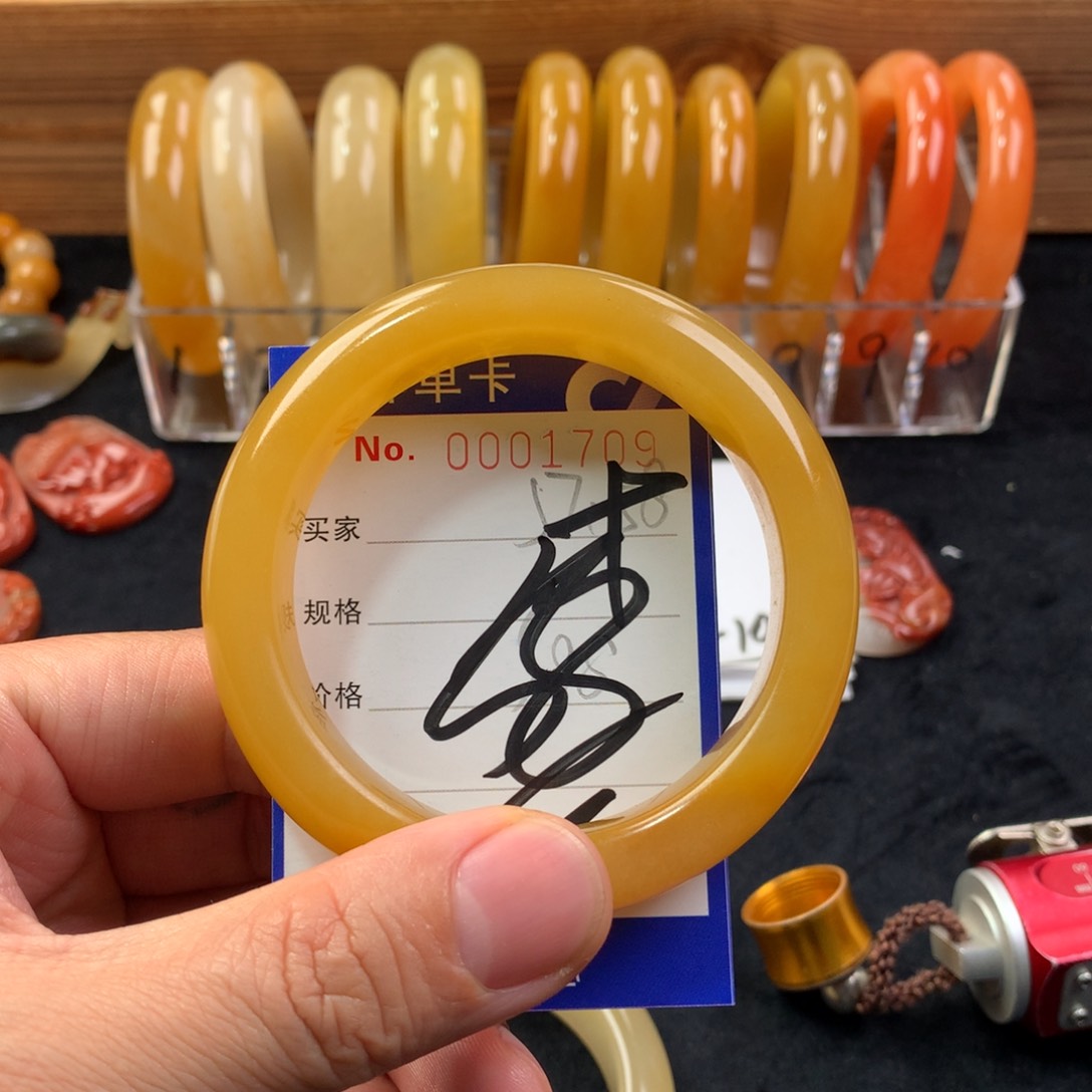 石英质玉（黄龙玉）未镶嵌手镯花*荷