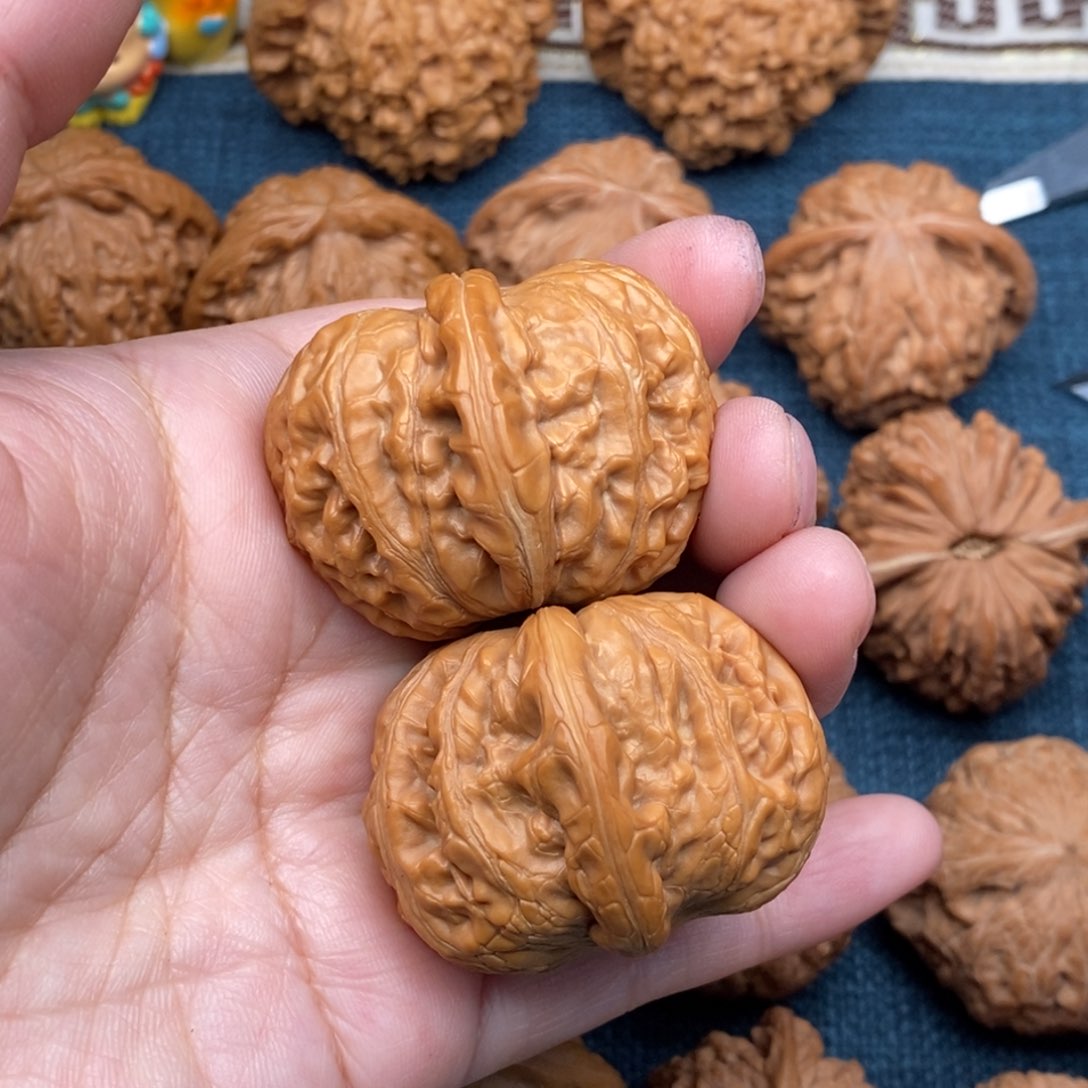 文玩核桃把件42平谷元宝