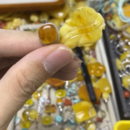 银S925镶嵌蜜蜡裸石戒指