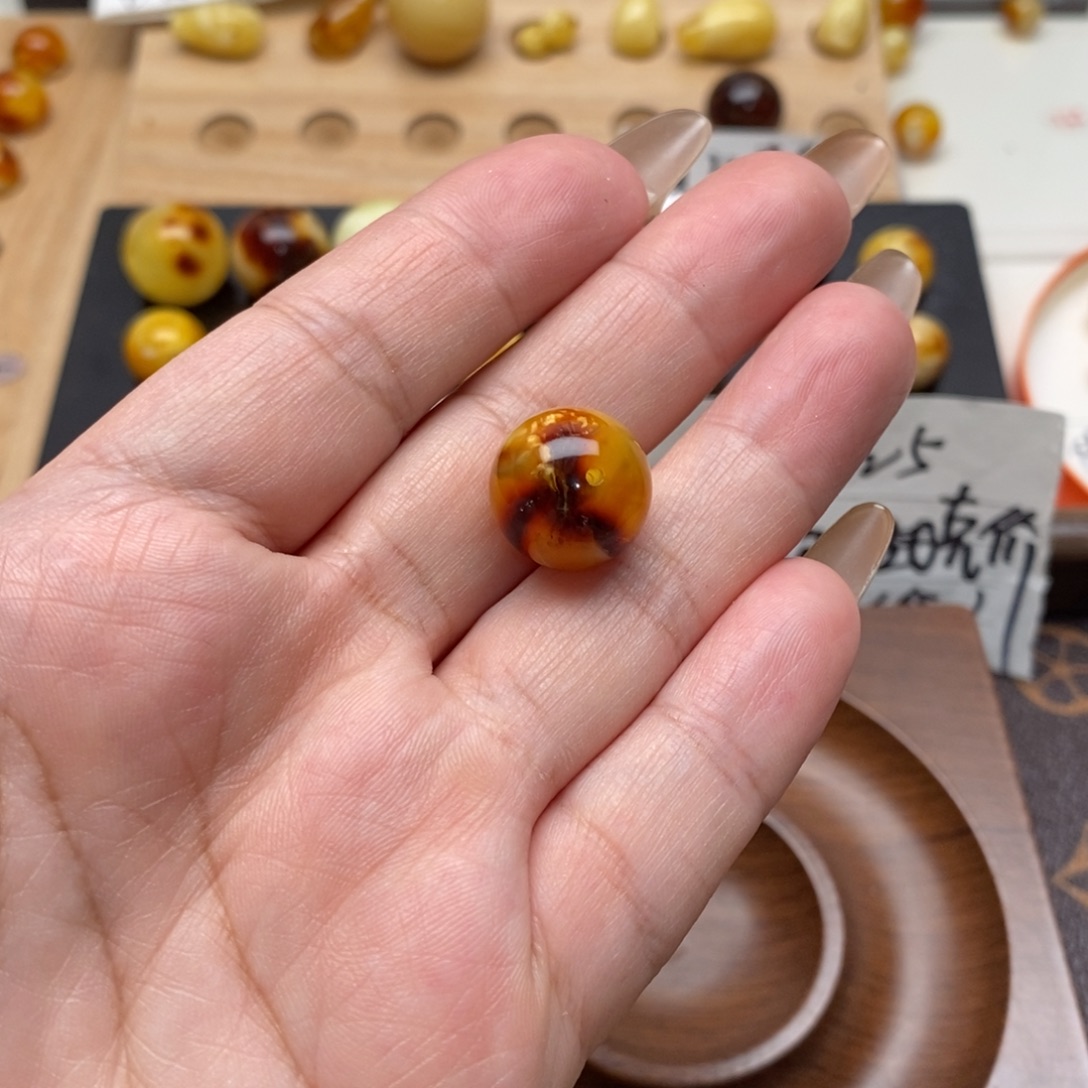 是***～琥珀未镶嵌珠宝奇石蜜蜡
