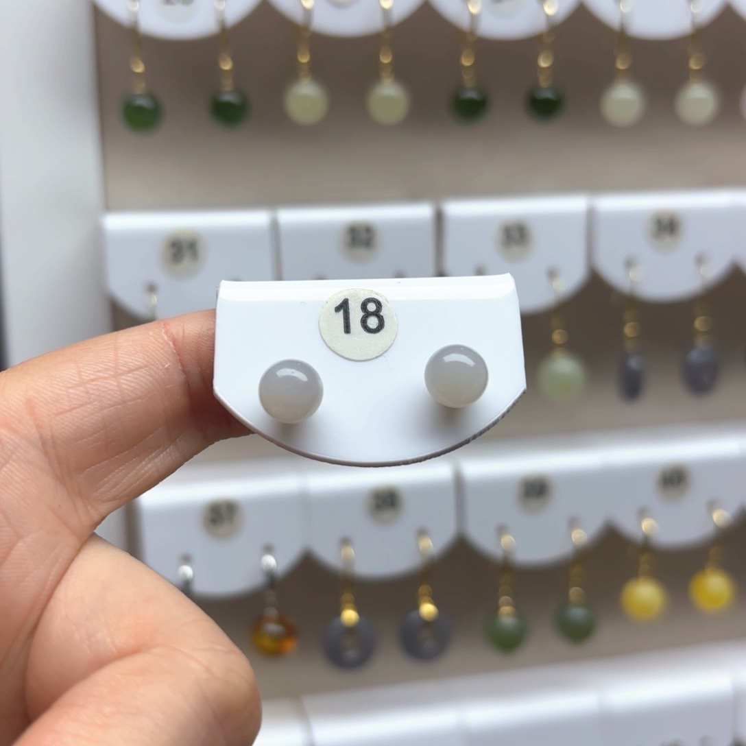 和田玉耳饰18K金镶嵌