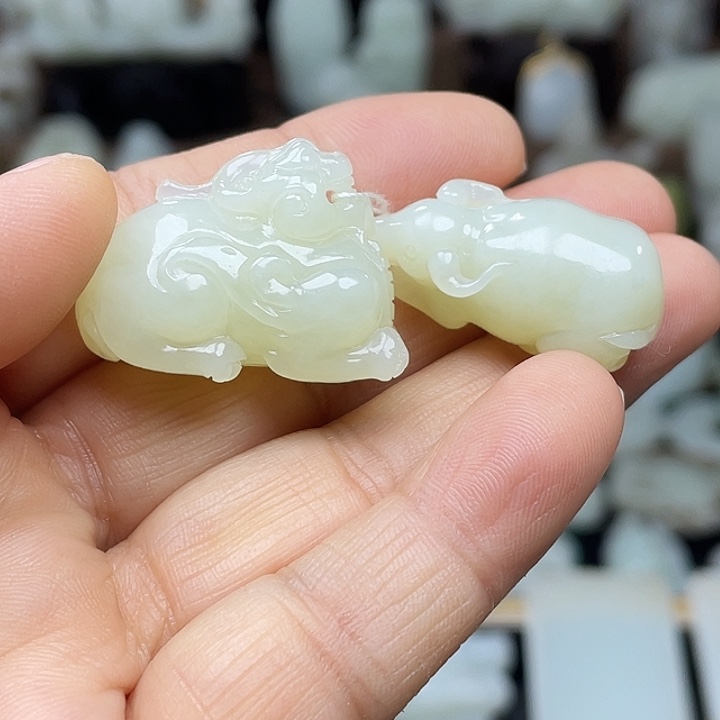 和田玉未镶嵌挂件