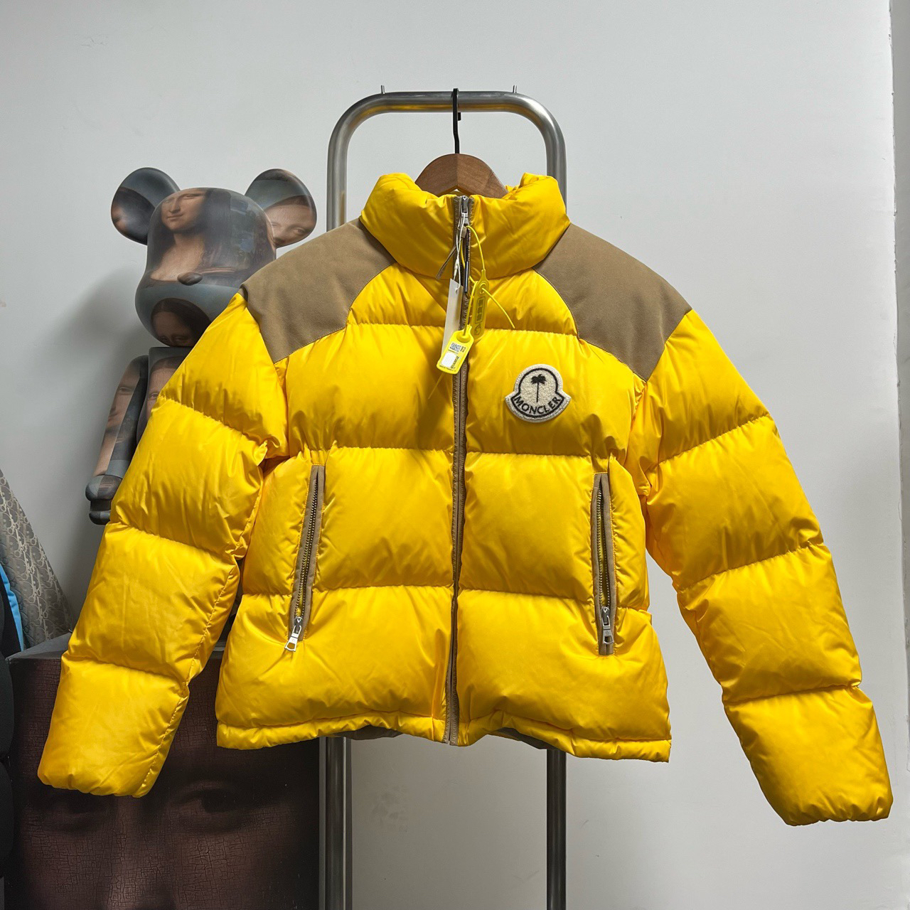 全新未使用 MONCLER PALM ANGELSS羽绒服L2313尺码：2衣长63胸围55