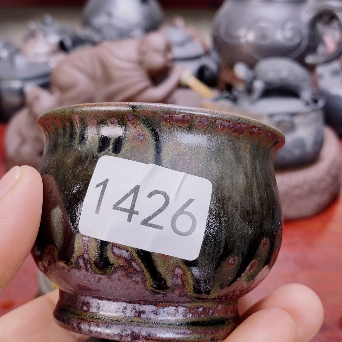 紫砂茶杯tui op vv h jk kk o