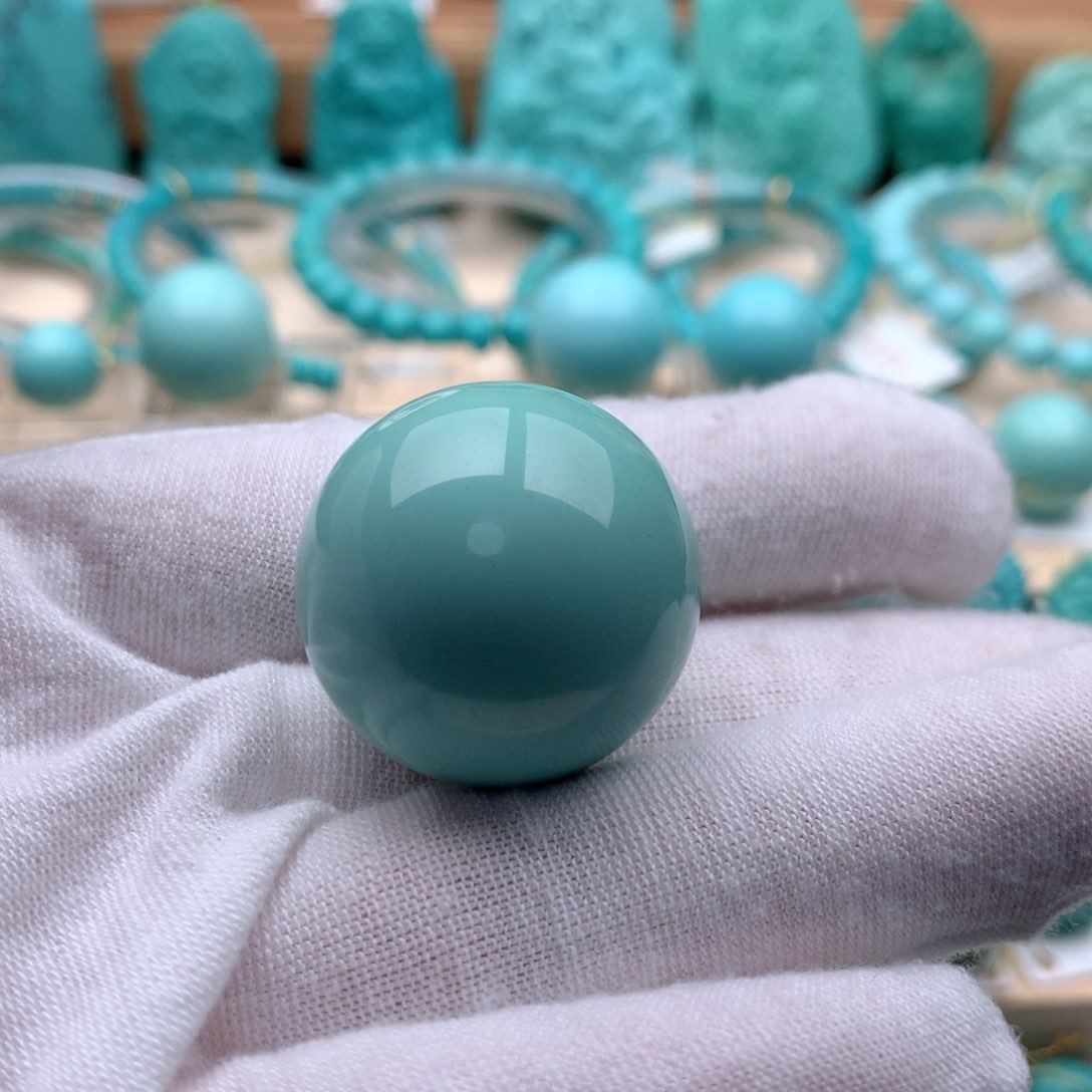 绿松石颈饰未镶嵌