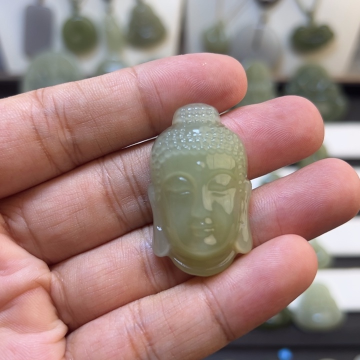和田玉未镶嵌吊坠(不含链)666
