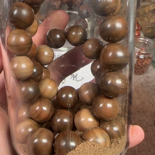 檀香木西莫加1.5阴沉顶货毕业