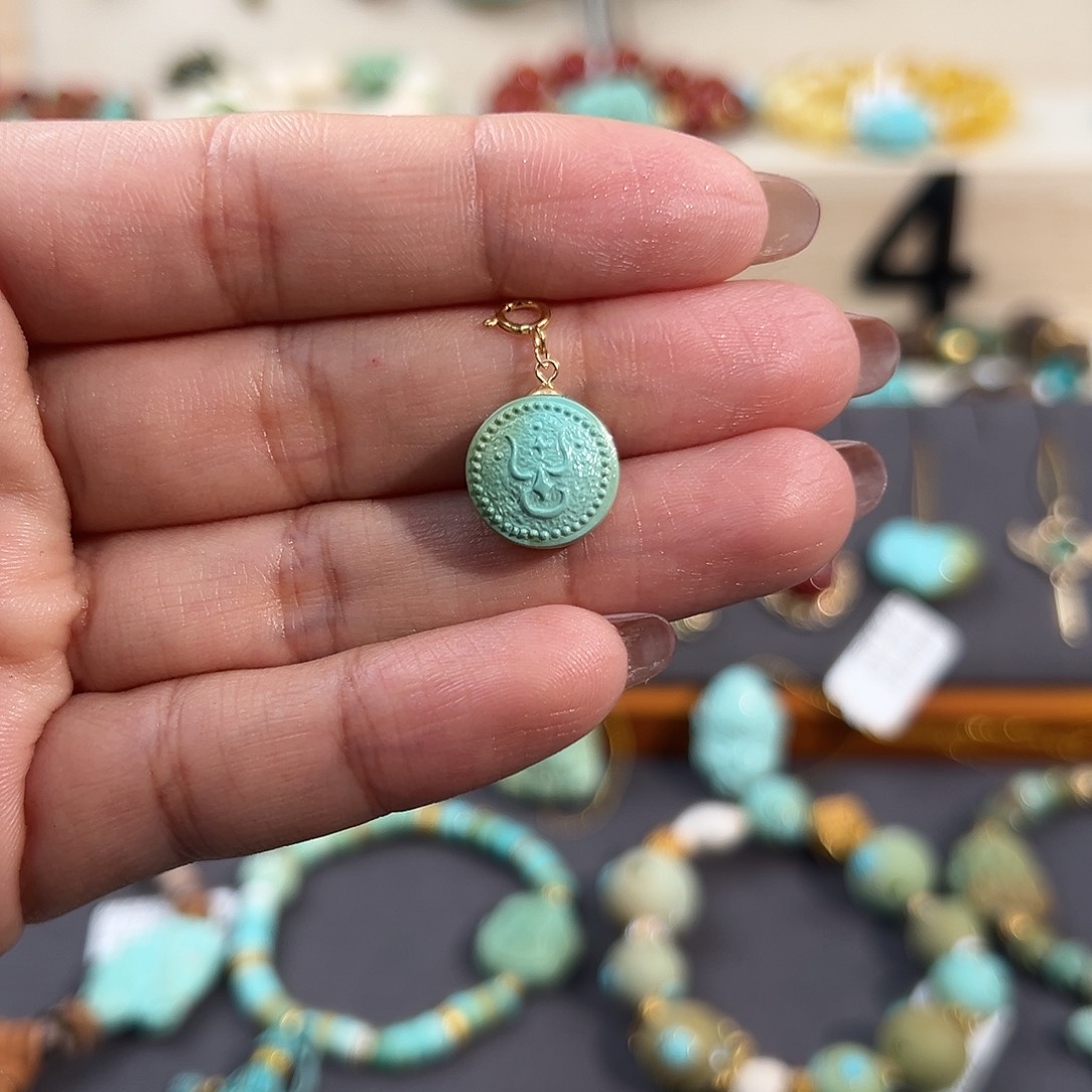 绿松石18K金镶嵌金牛座滴溜