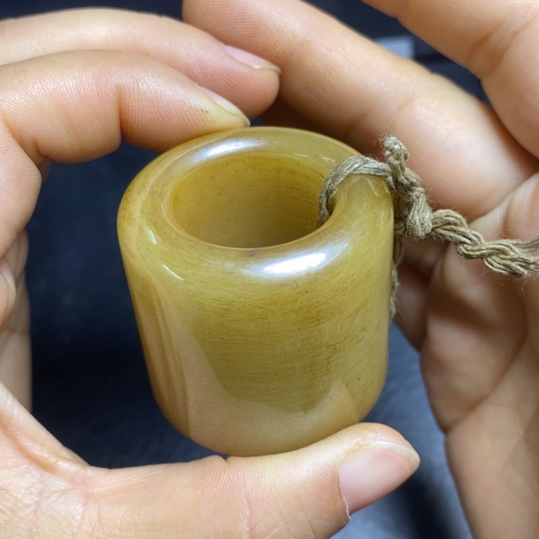 未镶嵌和田玉（糖玉）挂件