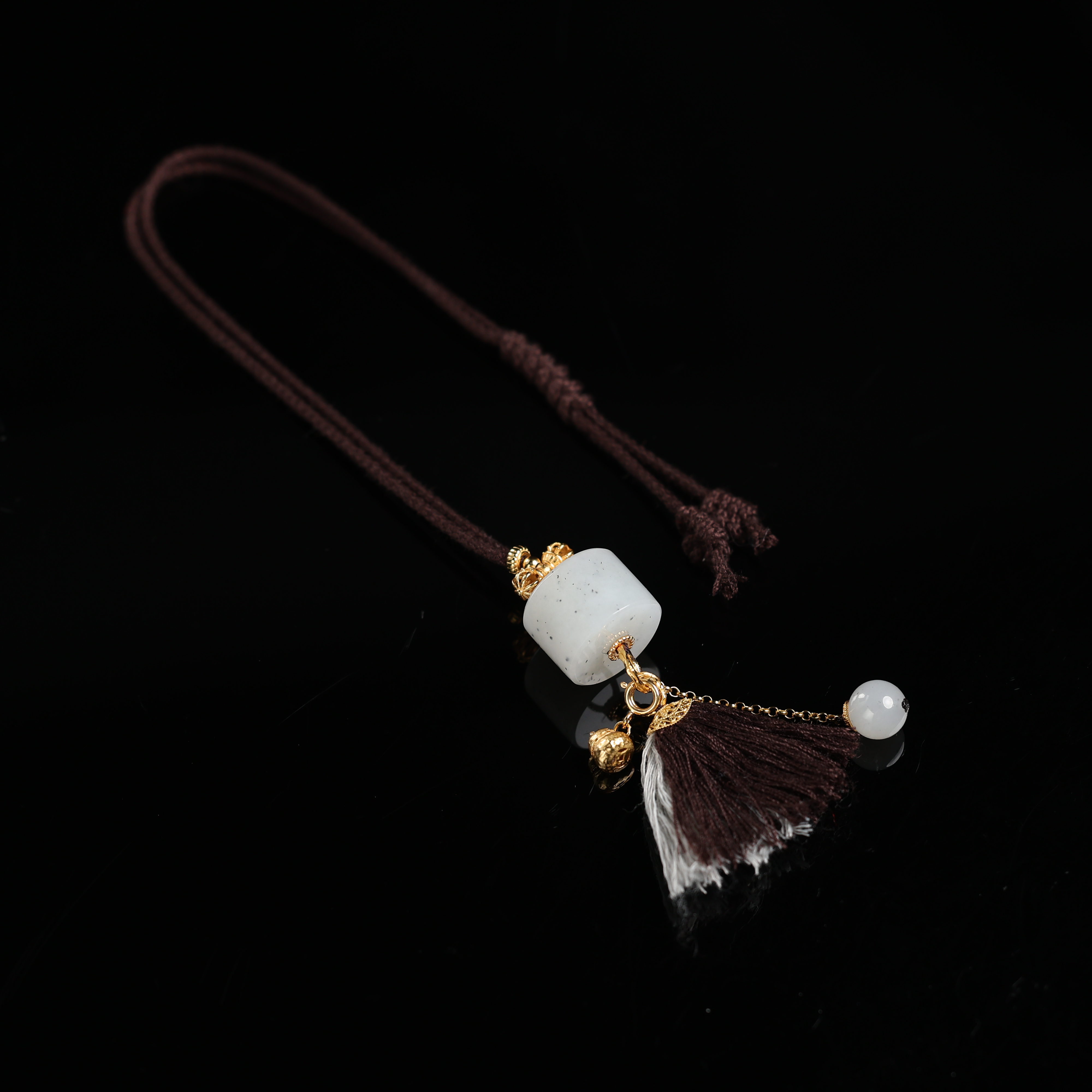 "缘至"原创设计精品和田玉高色青花点墨挂件