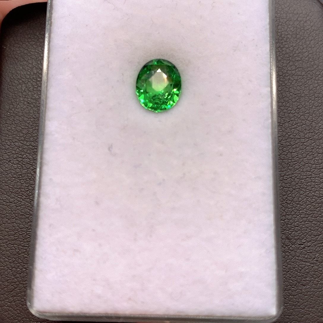 裸石银S925镶嵌石榴石（沙弗莱）