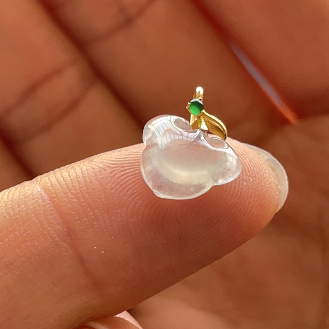 翡翠颈饰18K金镶嵌小滴溜