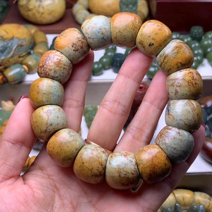 岫岩河磨玉（透闪石质玉）手链未镶嵌幸*